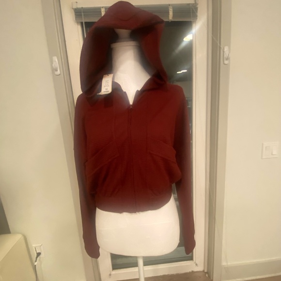 BCBG NWT Zipper with Hood and Pockets Higher Rise to Waist Jacket. - Picture 5 of 6